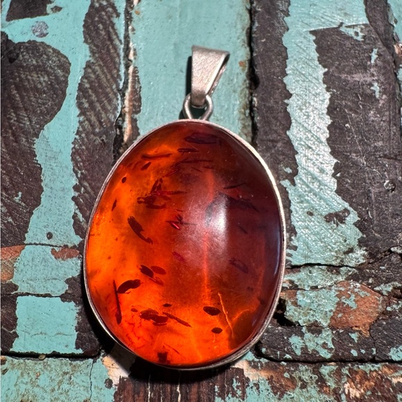 Jewelry - SS and Amber pendant